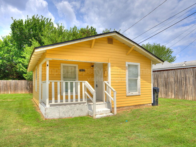 Building Photo - 2413 S Youngs Blvd