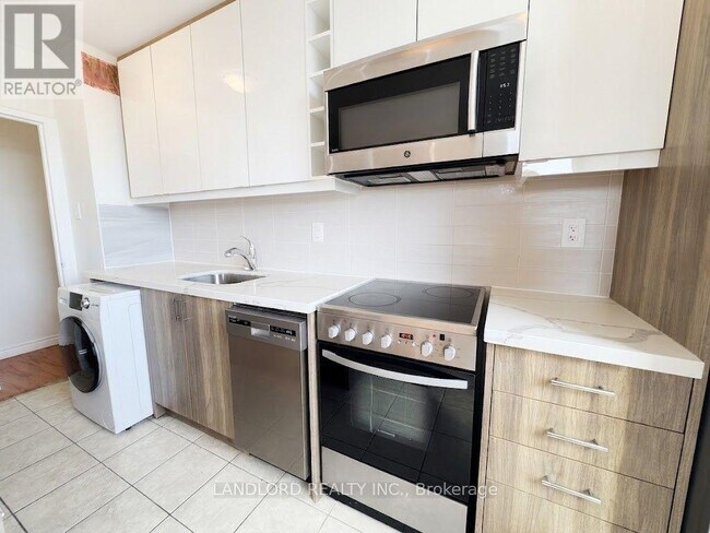 Photo - 140 Springhurst Ave Unit 41