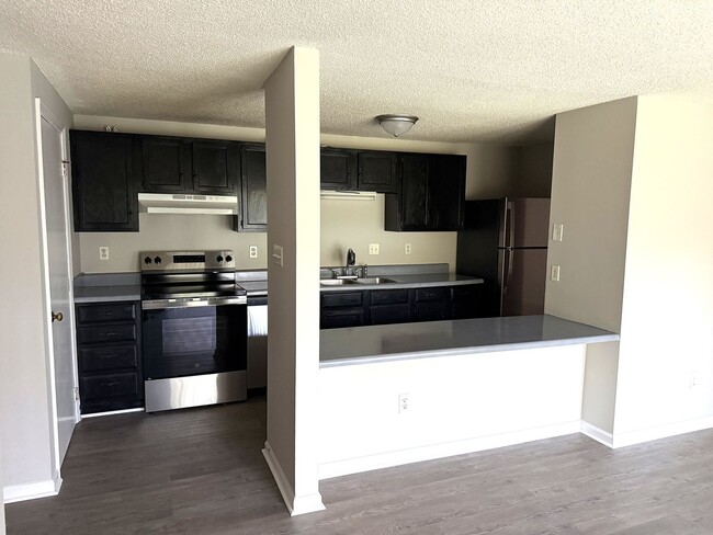 Photo - University Area Condo, 2 bd, 2bth