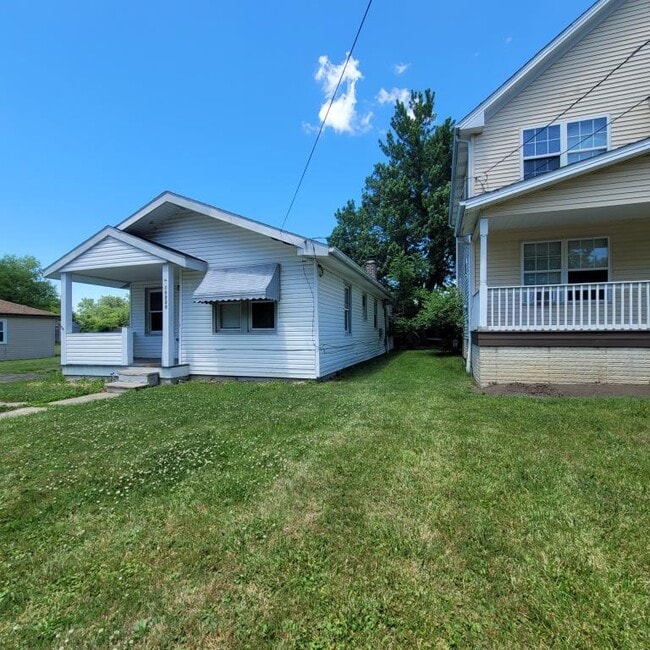Photo - 15205 Lincoln Ave