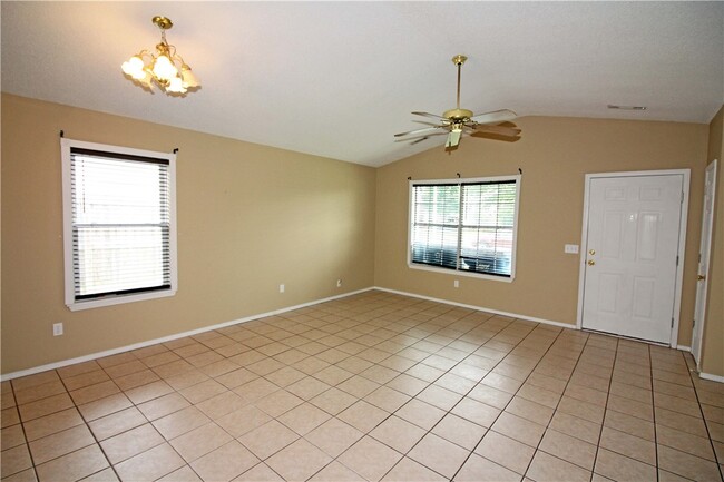 Photo - 207 SE 17th St