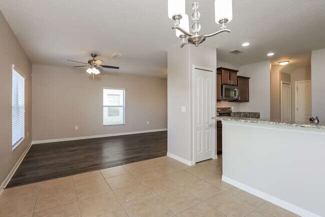 Photo - 1048 Seminole Sky Dr