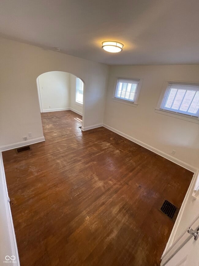 Photo - 927 N Chester Ave