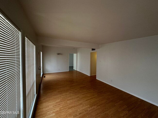 Photo - 5202 Cornell Ave