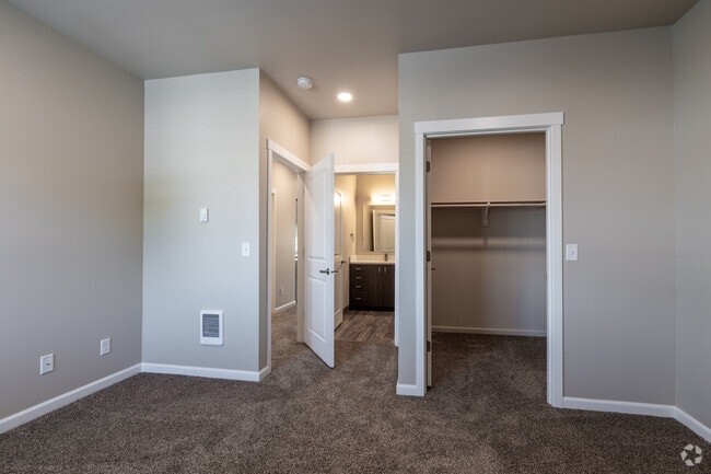 2BR, 2BA - 1,019SF - Primary Bedroom - Spring Woods