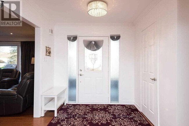 Photo - 32 Elmvale Blvd