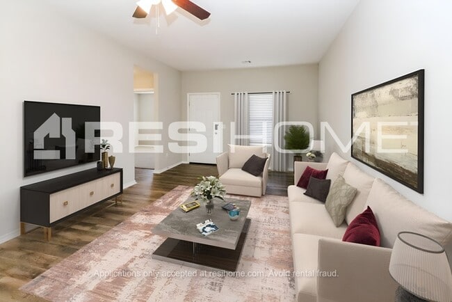 Photo - 916 Klare Ln