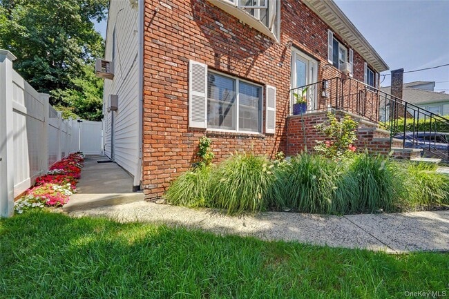 Building Photo - 46 Homewood Ave Unit 1L