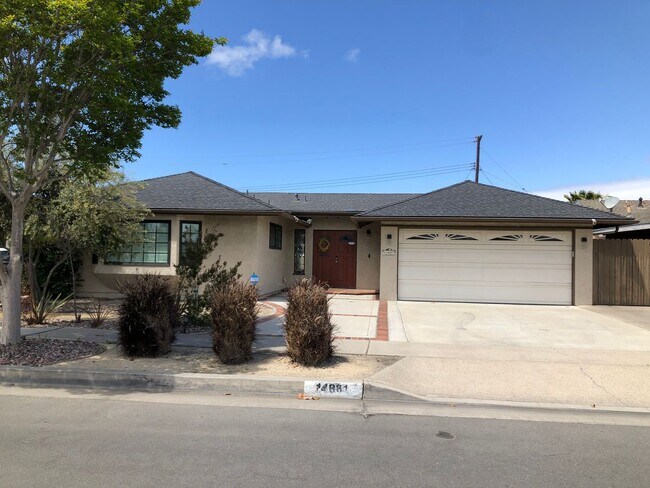 Beautiful Fully Furnished 3 Bedroom + Offi... - Beautiful Fully Furnished 3 Bedroom + Offi... House