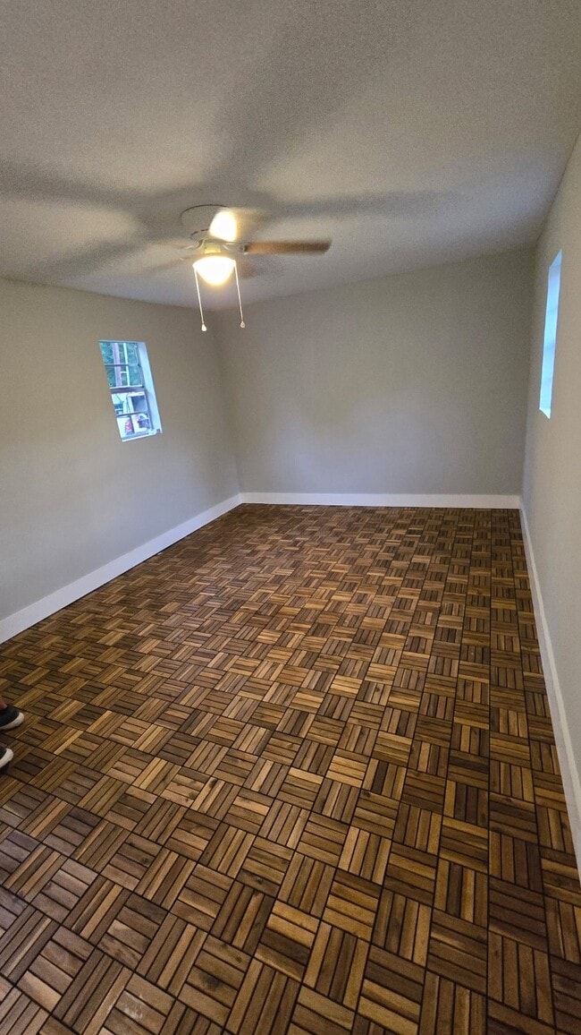 Building Photo - 12423 Woodlake Ln Rental