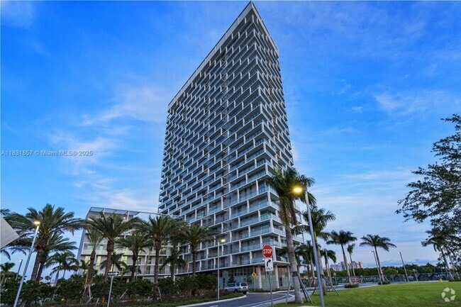 Building Photo - 2000 Metropica Wy Unit 2108 Rental