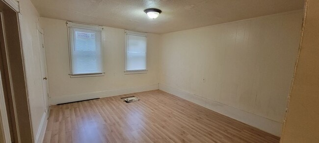 Building Photo - 2012-2014-2014 W Lincoln Ave Unit 2012