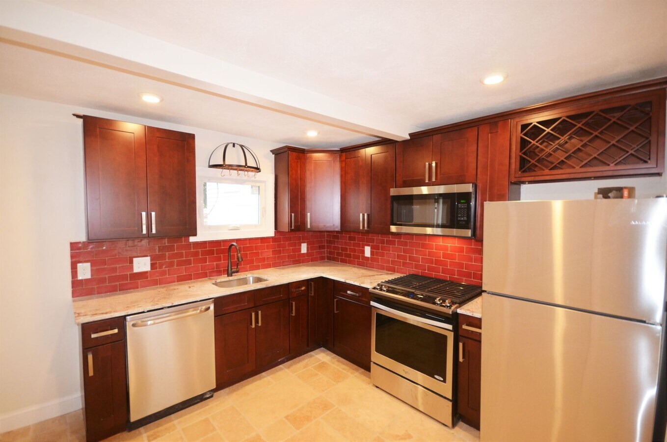 Photo - 130 Brooks St Unit 1