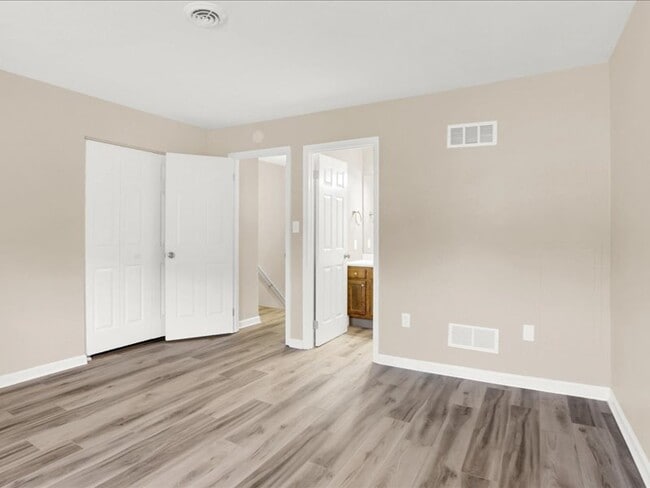 Photo - 809 Old Silver Spring Rd