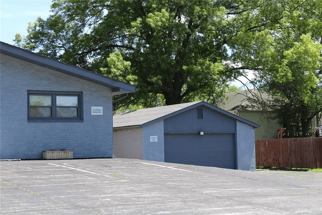 Photo - 5090 Humbert Rd