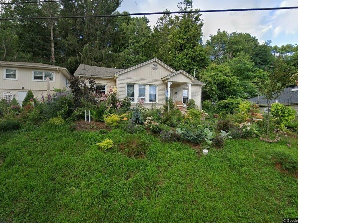 Photo - 700 Queen St Unit A