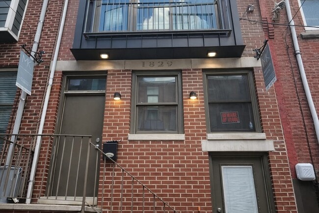 Photo - 1829 N Bouvier St Unidad B