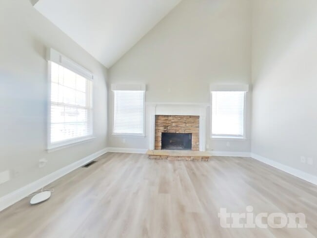 Photo - 104 Legend Creek Hollow