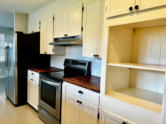 Photo - 1412 Rose St
