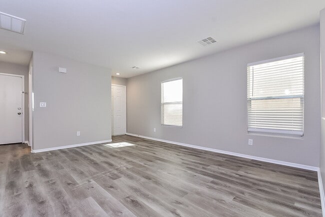 Photo - 7620 Emerald Ridge Ct