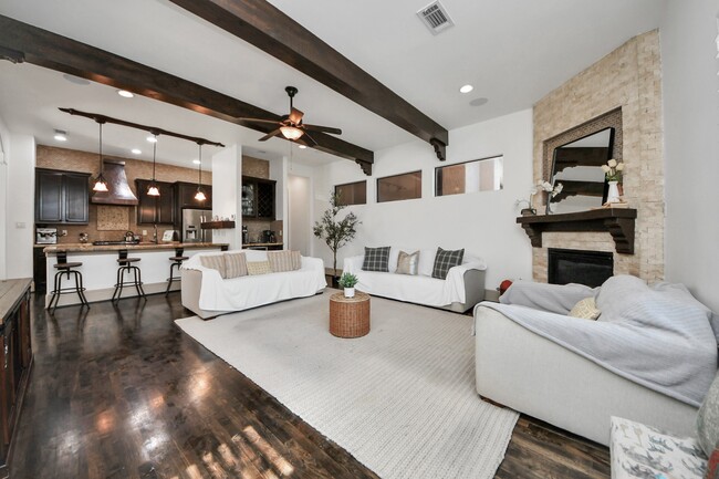 Photo - 1141 W 23rd St