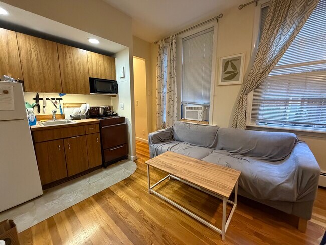Photo - 13 S Russell St Unit 3