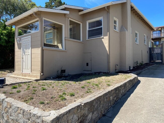 Photo - Cute Monterey Home