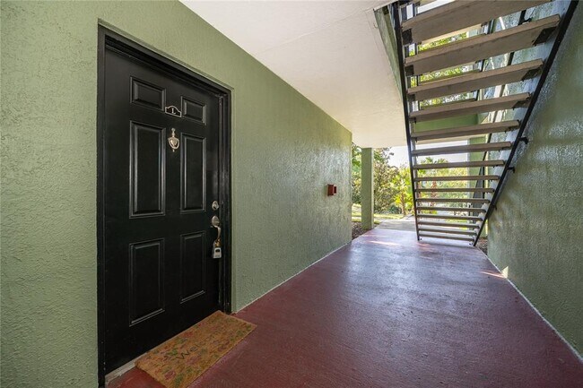 Photo - 2007 Dixie Belle Dr Unit L