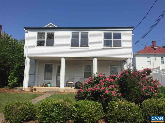 Photo - 520 Pine Ave Unit 6