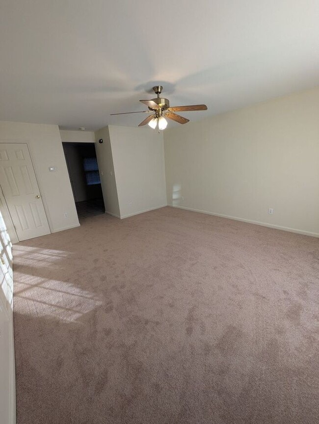 Photo - 2BD/2.5BA Unit at Water Oaks in Hickory