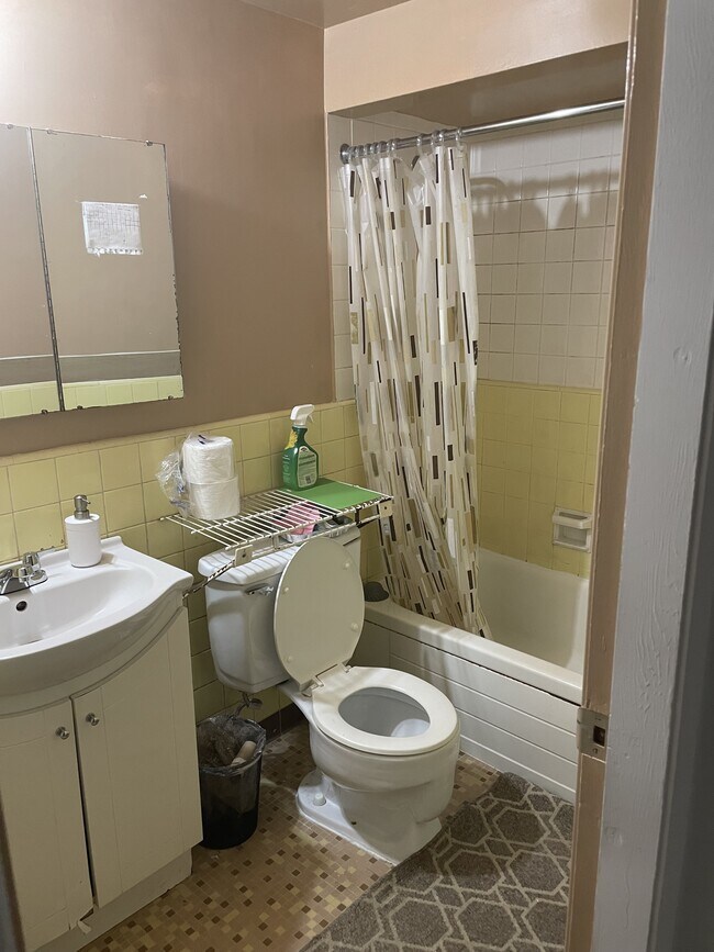 Photo - 1842 W 63rd Ave