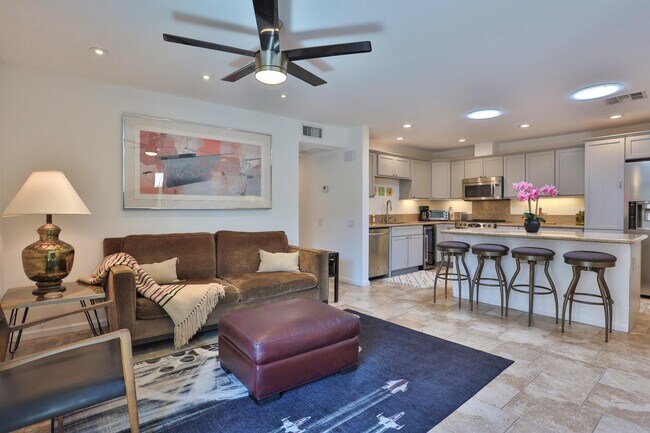 Photo - 1421 Sunflower Cir N