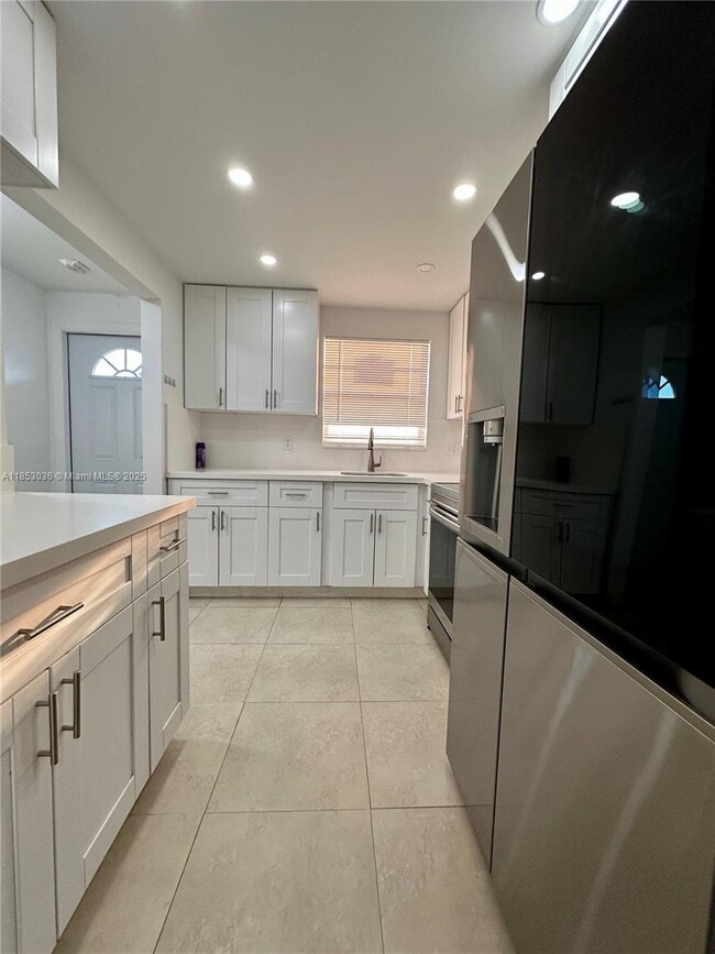 Building Photo - 603 S State Rd 7 Unit 1E Rental