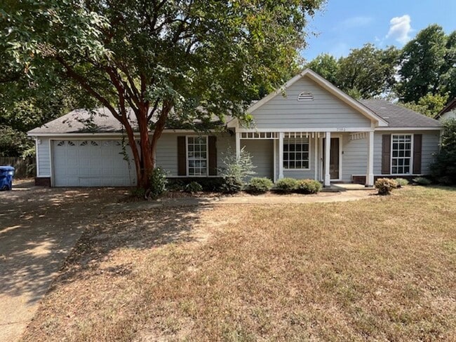 Building Photo - Renovated 3 Bedroom 2 Bath Home with 2 Car...