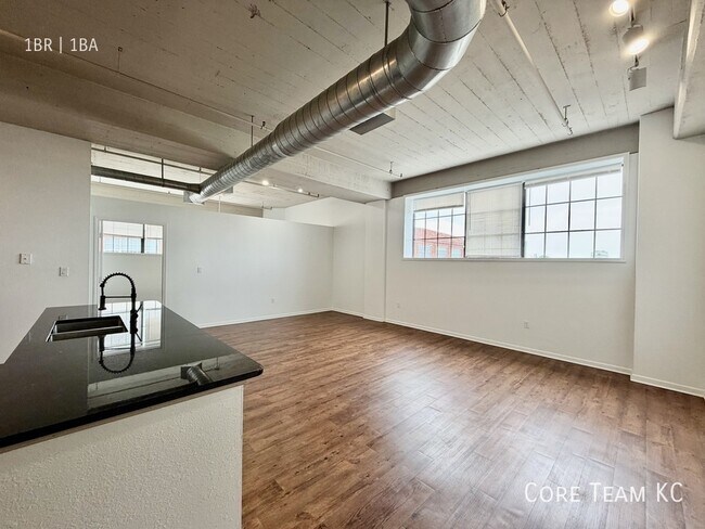 320 W 7th St Unit 507