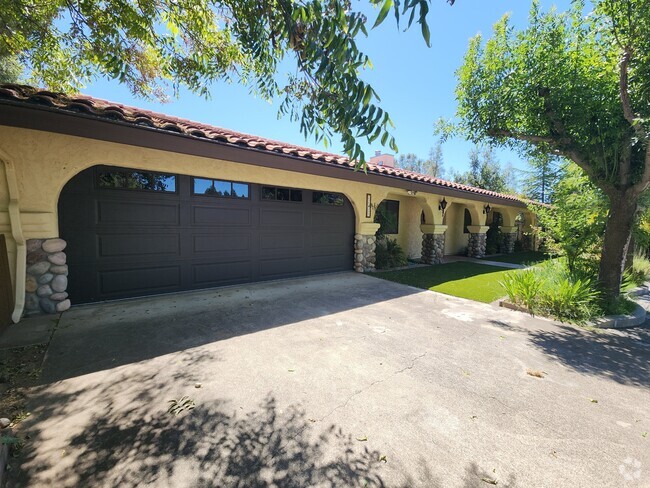 Building Photo - 22425 Brent Rd Rental