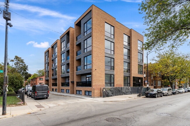 Building Photo - 2355 W Flournoy St