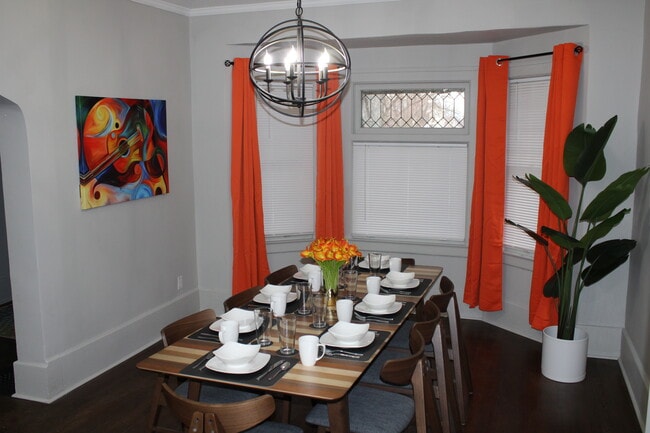 Photo - 298 Josephine St