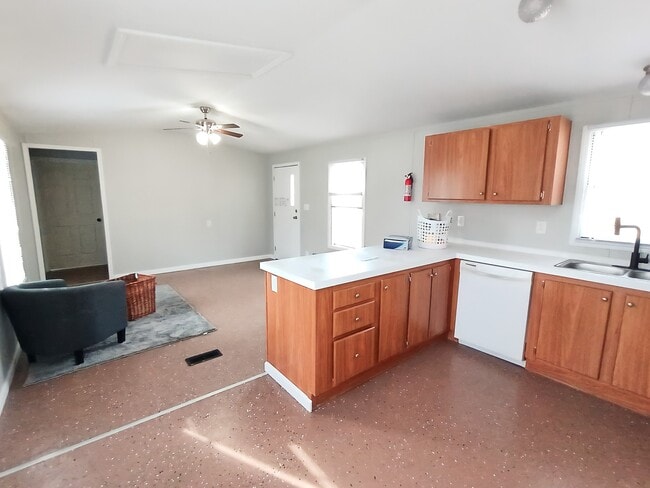 Photo - 31 Deerwood Park