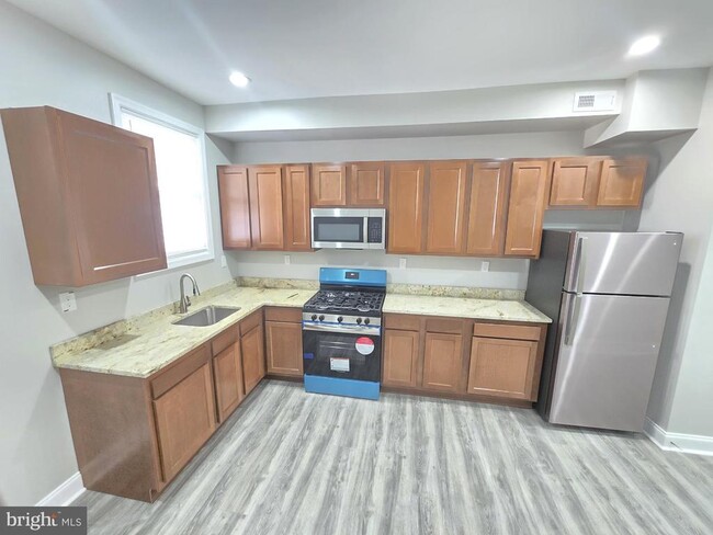 Photo - 336 Whitridge Ave Townhome