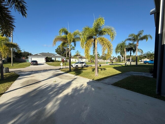 Photo - 1925 SW Libra Ln