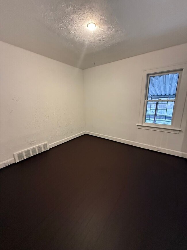 Photo - 10214-16 NELSON Unit 10214 NELSON