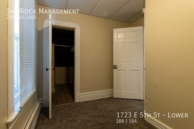 Photo - 1723 E 5th St Unit Lower