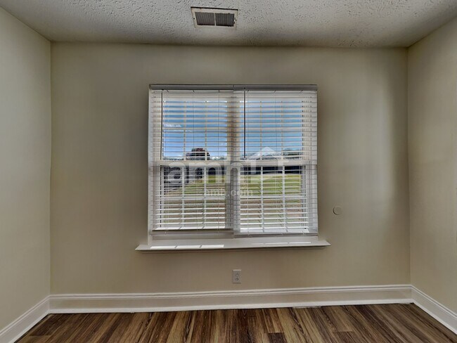 Photo - 1117 Mantle Way