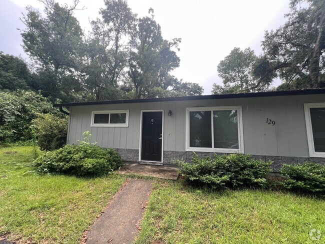 Building Photo - 125 Columbia Dr Rental