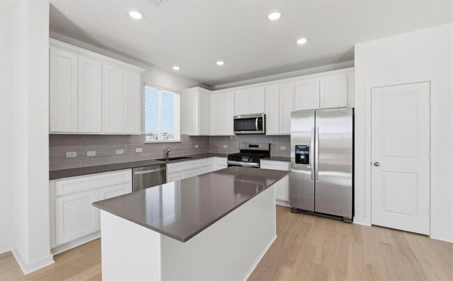 Photo - 120 Golden Bell Wy