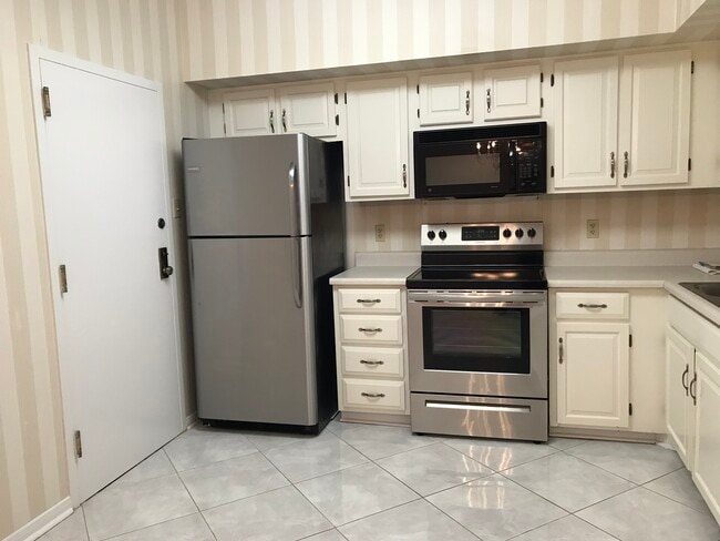 Photo - 1750 St Charles Ave Unit 305