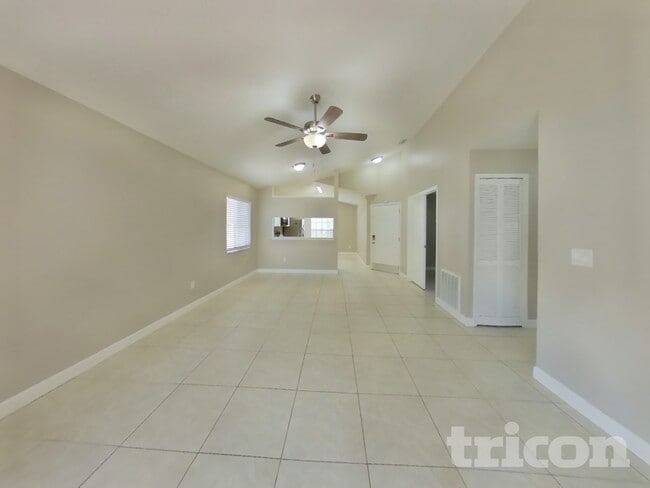 1620 Spinning Wheel Dr