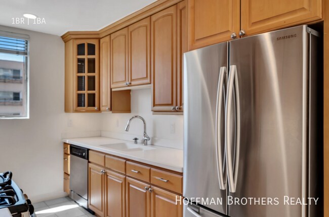 Photo - 432 N Palm Dr Unit 407