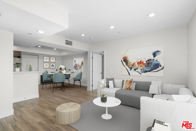 Photo - 5030 Rosewood Ave Unit 502